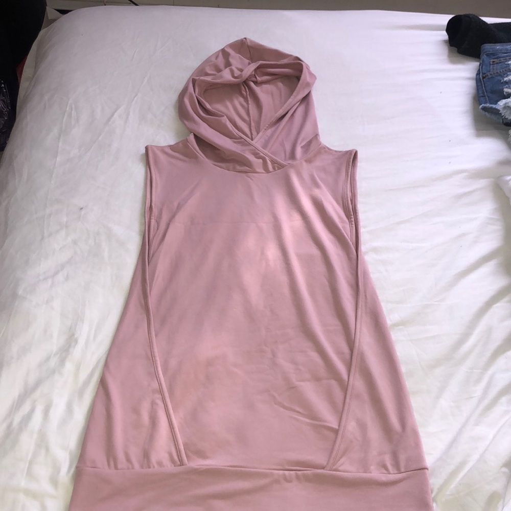 Kittenish Workout Sleeveless shirt - Picture 2 of 4